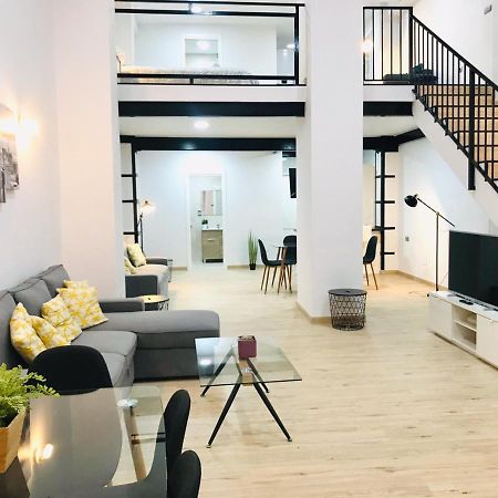 Modern & Spacious Apartment In Plaza De La Merced Malaga Luaran gambar