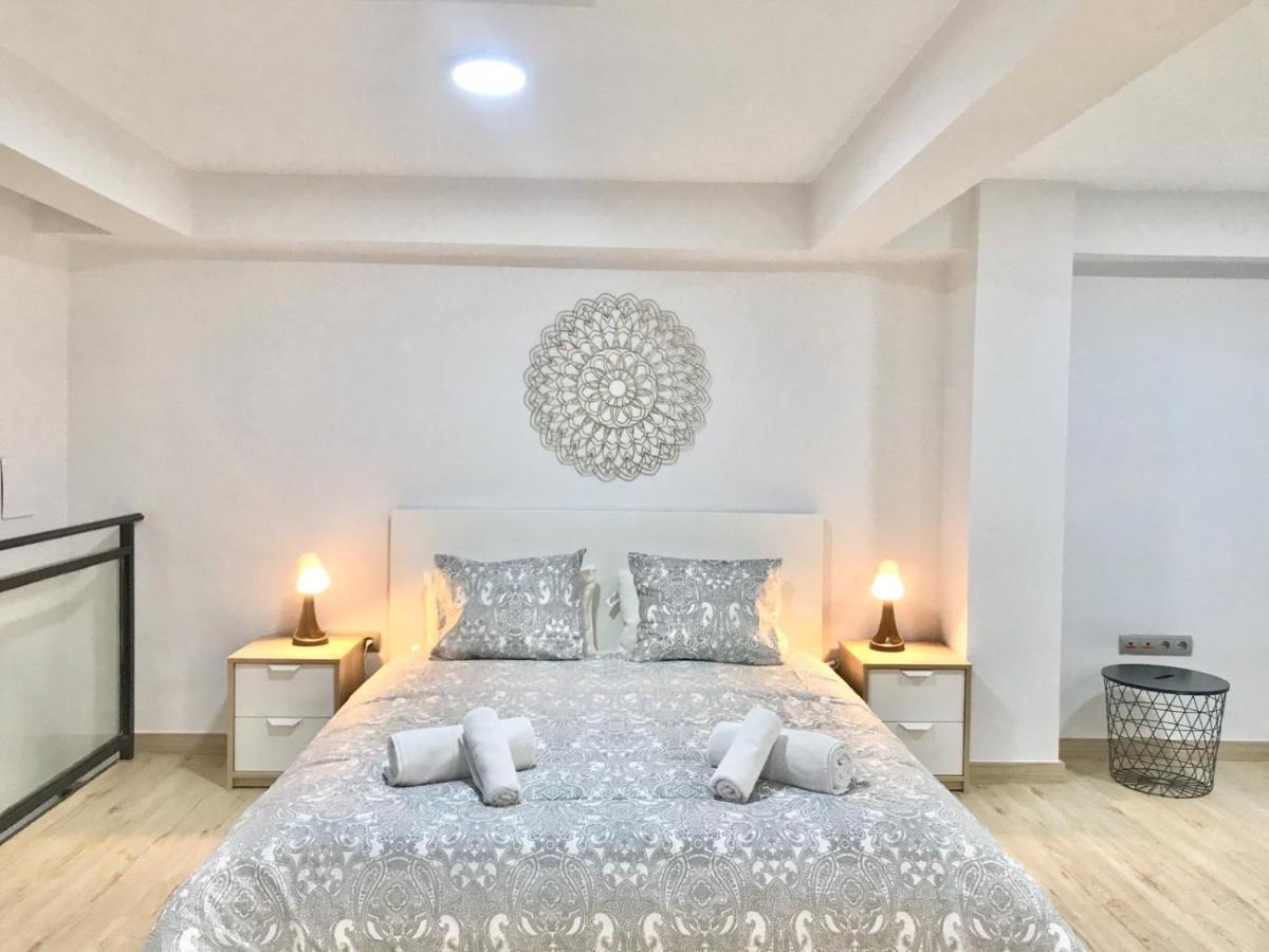 Modern & Spacious Apartment In Plaza De La Merced Malaga Luaran gambar