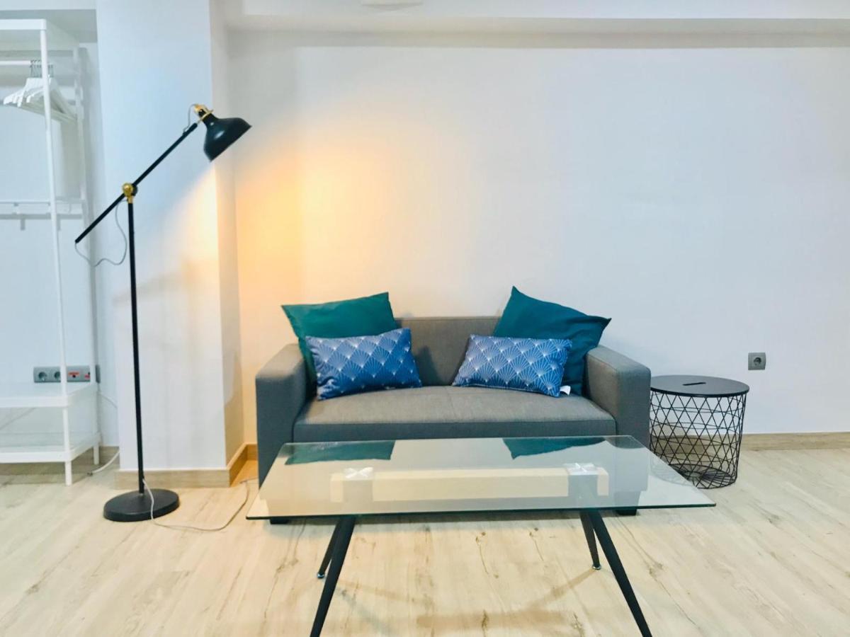 Modern & Spacious Apartment In Plaza De La Merced Malaga Luaran gambar